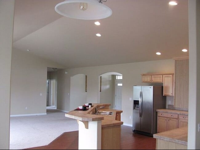 Building Photo - 2645 Stonecreek Dr