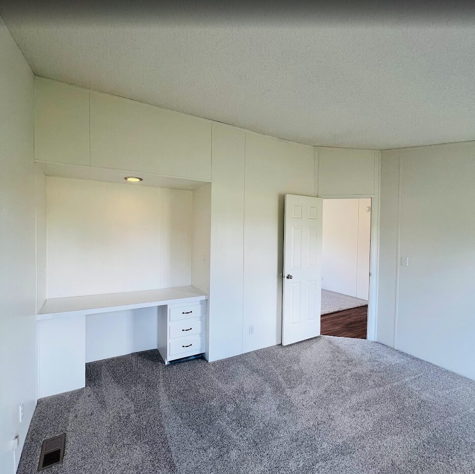 Building Photo - 127 County Road 3816