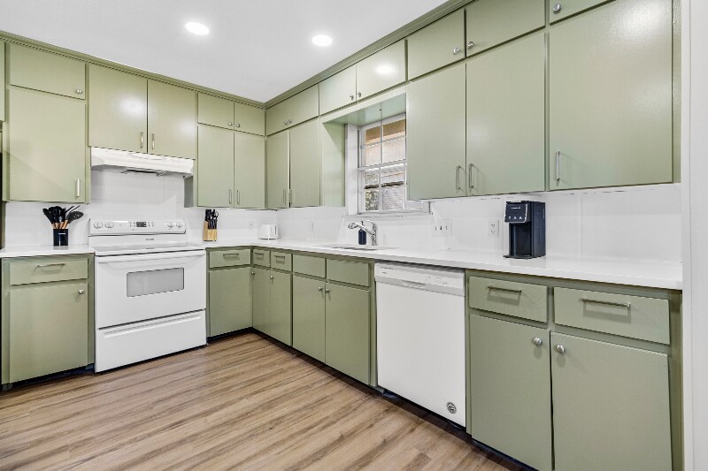 Building Photo - 3913 Chisholm Trail