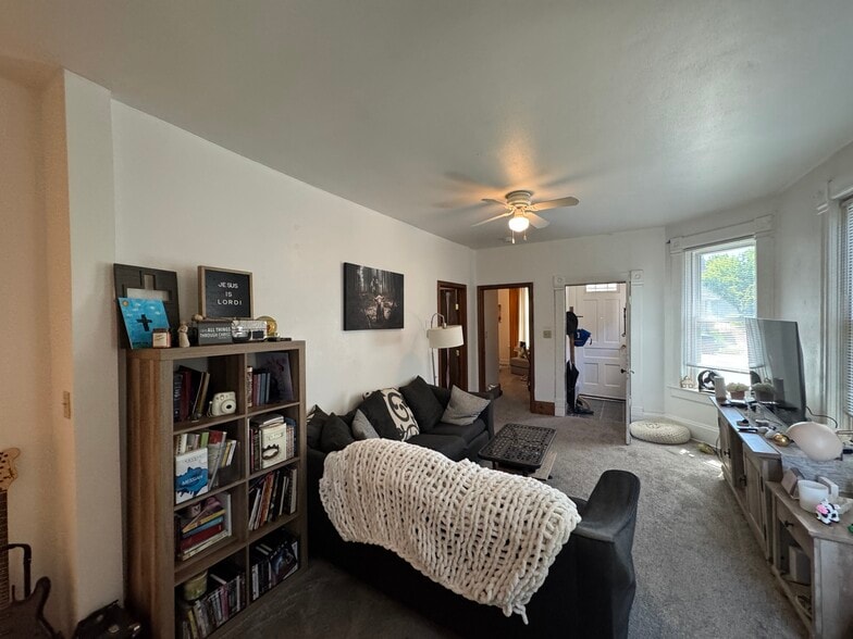 Living Room - 2429 N Oakland Ave