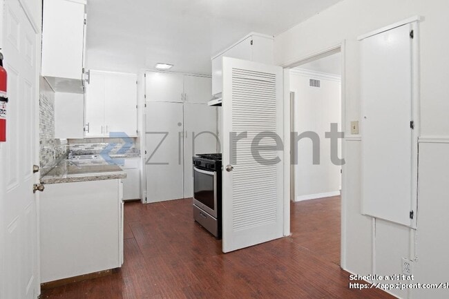 Building Photo - 4451 Stansbury Ave