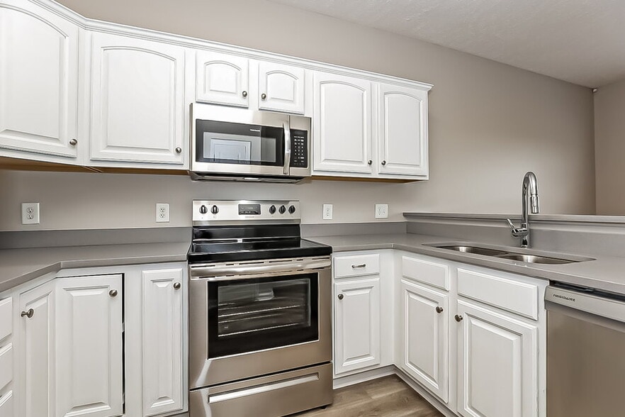 Building Photo - 120 Emma Ct