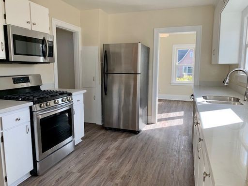 Building Photo - Remodeled 3 Bedroom Home-Duplex in Loyal Heights READY FOR MOVE IN NOW at $3875!