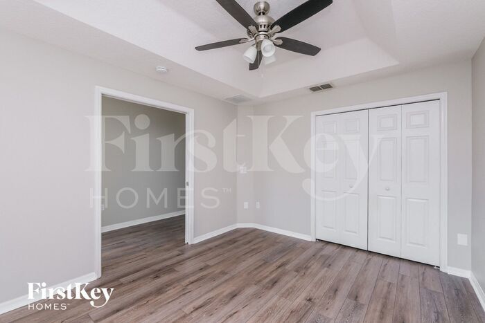 Building Photo - 7829 Prospect Hill Cir