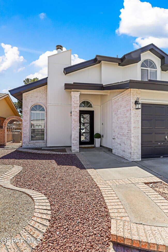 Building Photo - 12120 Desert Quail Ave