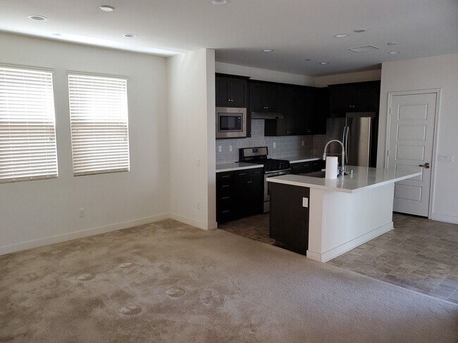 Building Photo - 4 Bedroom 4 Bath Home in The Farm Tract Lo...