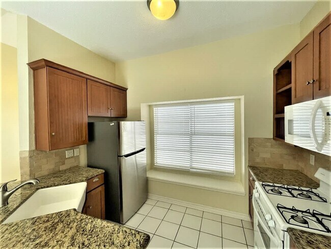 Building Photo - 6419 Horsepen Bayou Dr