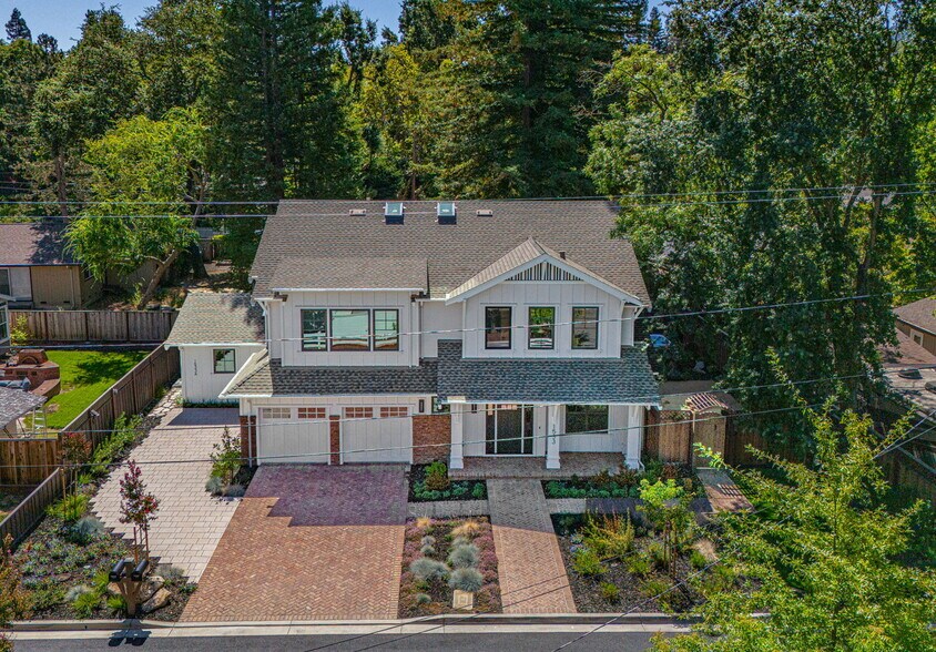 Exterior - 1533 Manning Ln