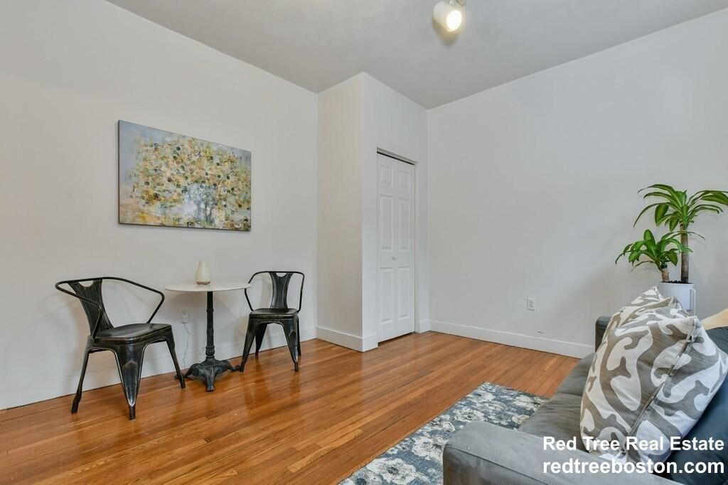 Building Photo - 1673 Commonwealth Ave