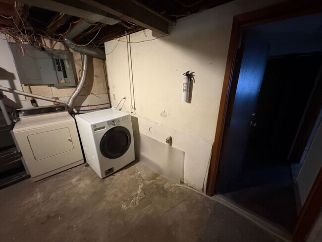 Building Photo - 2274 Orchard St