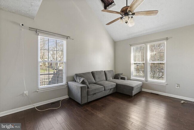 Building Photo - 3184 Ebbtide Dr