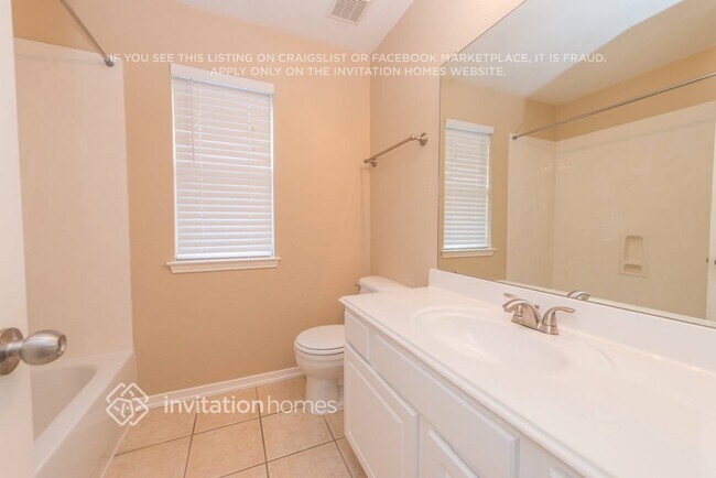 Building Photo - 9200 Farmer Dr