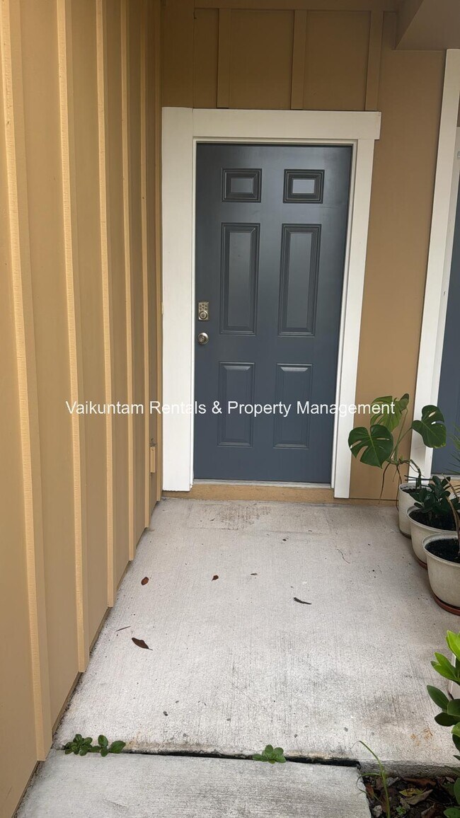 Building Photo - 9607 Mira Loma Dr
