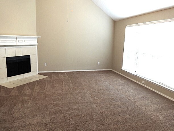 Building Photo - 200 Rock Prairie Ln