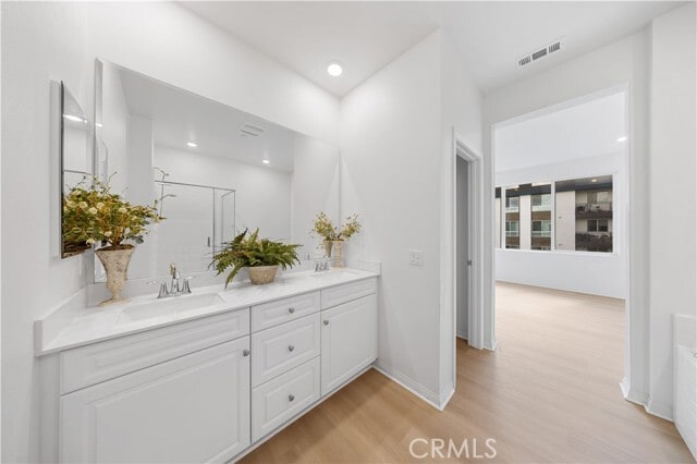 Building Photo - 185 Steely