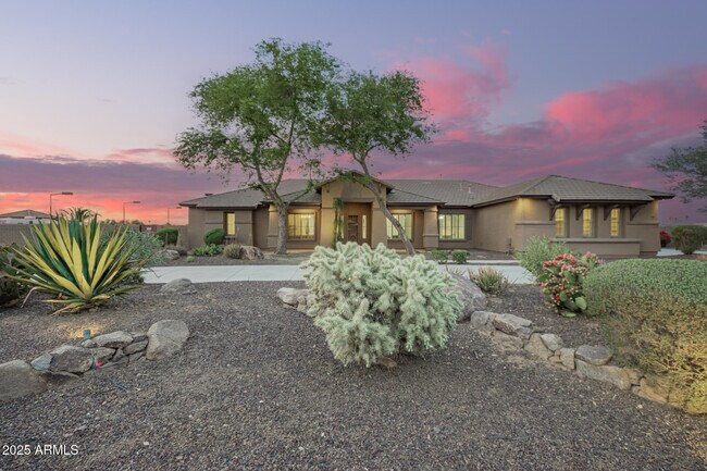 Building Photo - 14188 W Hope Dr