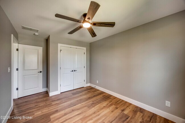 Building Photo - 114 N Elm Grove Ave