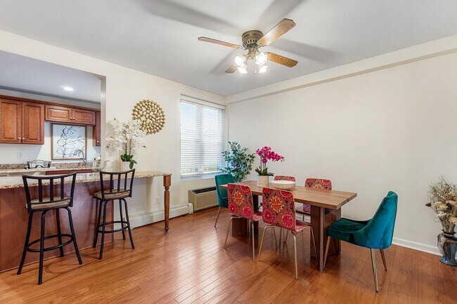 Building Photo - 50 Glenwood Ave