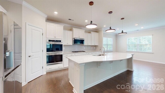 Building Photo - 15718 Aviary Orch Wy