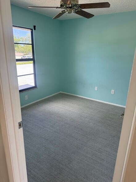 Building Photo - 6348 7th Ave W