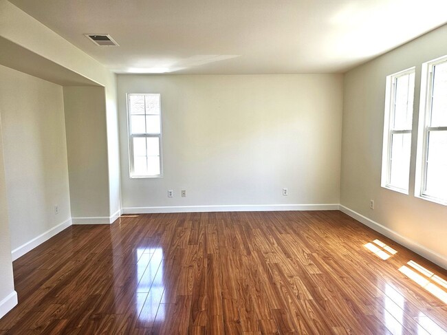 Building Photo - 2862 Echo Springs Dr