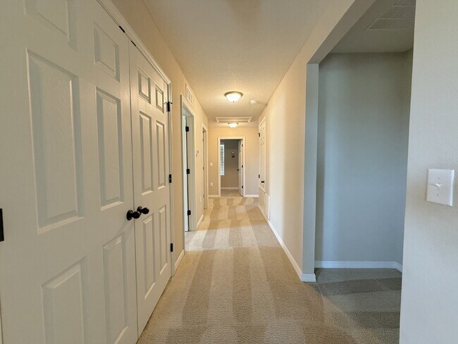 Building Photo - Spacious 4-Bedroom Retreat with additional office/den in the Heart of Trinity!