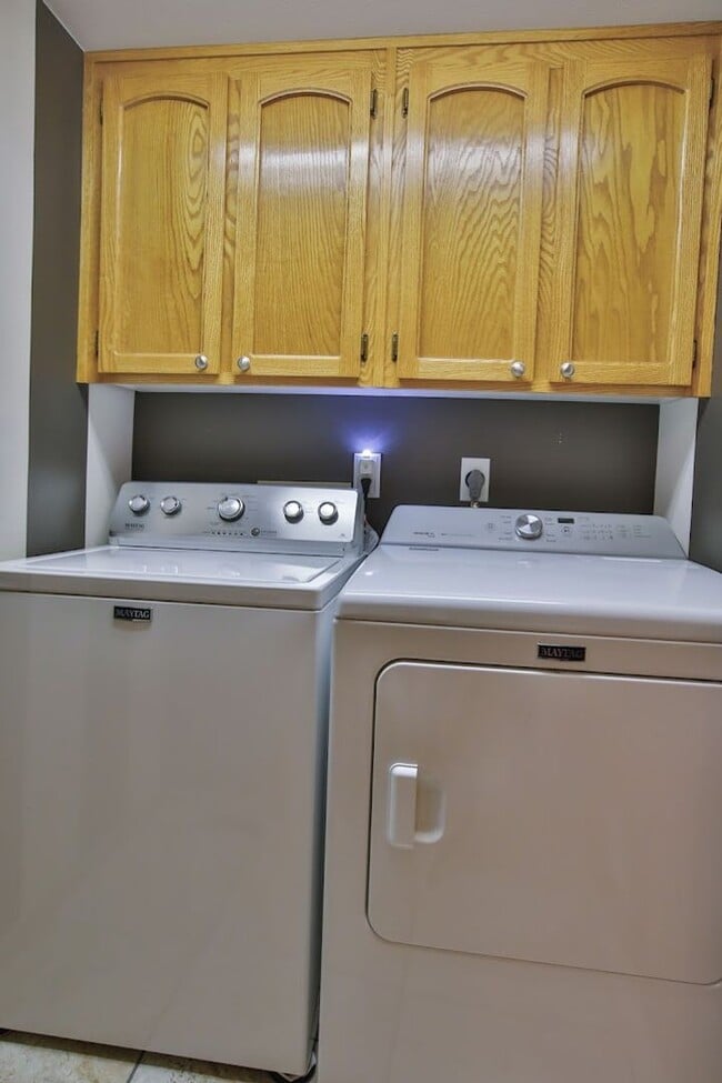 Building Photo - Lovley Home in Oak Harbor and Pet Friendly!