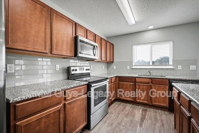 Building Photo - 5054 Oak Bend Ave