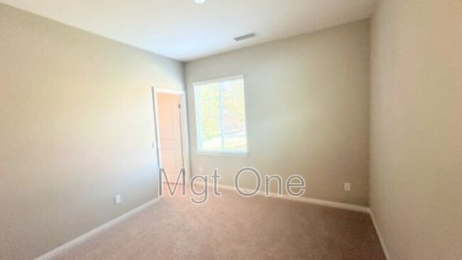 Building Photo - 28244 Millstream Ct