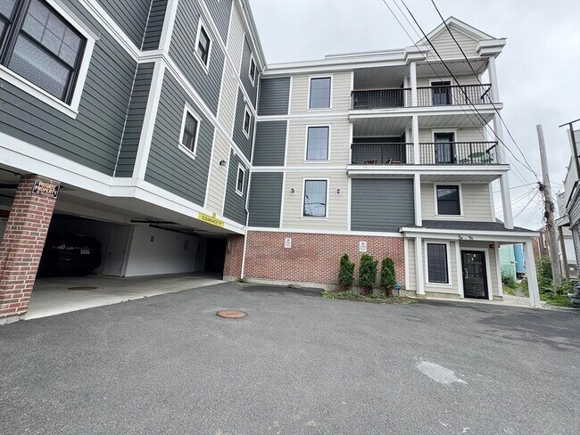 Building Photo - 5R Trenton St