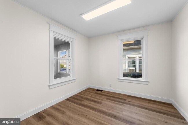 Building Photo - 257 Homecrest Ave