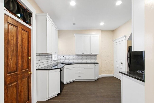 Building Photo - 22 E Frankfort St