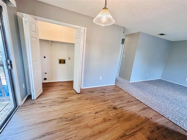 Building Photo - 4901 Merritt Cir