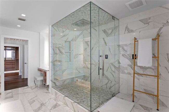 Building Photo - 450 Knights Run Ave