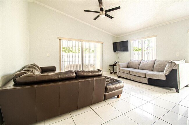 Building Photo - 6415 Amberjack Terrace