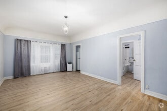 Interior Photo - 1432 N Formosa Ave