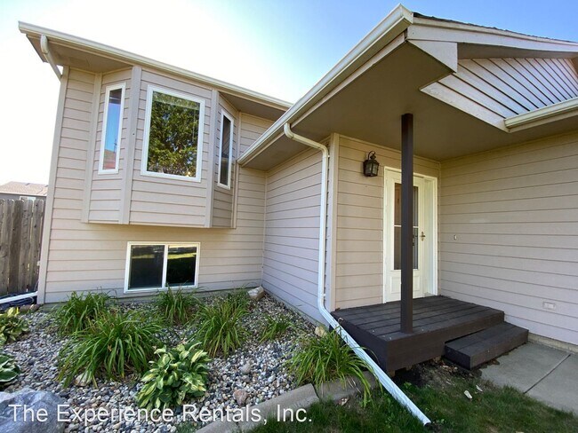 Building Photo - 3 br, 2 bath House - 5301 S Mandy Ave
