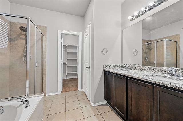 Building Photo - 1512 Greenbrier Dr