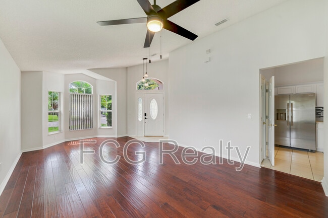 Building Photo - 491 Goldenmoss Loop