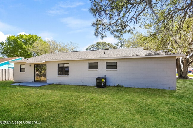 Building Photo - 1190 Wedgewood Ln