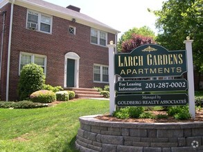 Building Photo - Larch Gardens Apartments