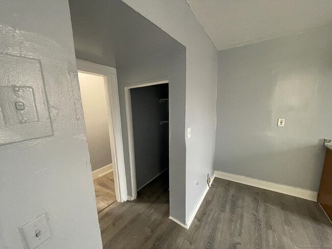 Building Photo - 34 Park St