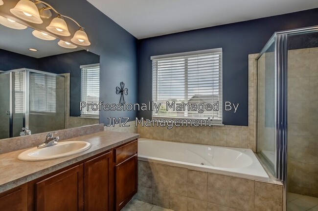 Building Photo - 28285 Cottage Ln
