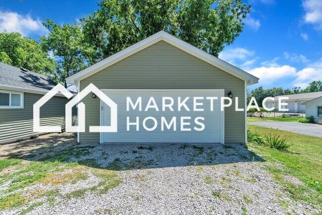 Building Photo - 115 Garden Ln