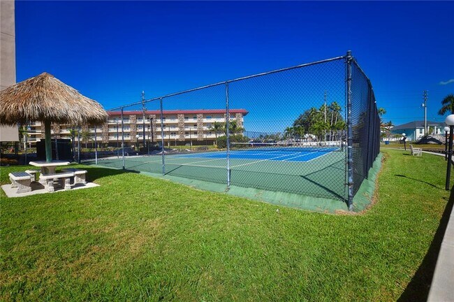 Building Photo - 51 Island Way