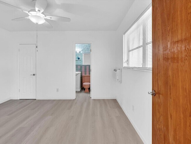 Building Photo - 2193 NE 172nd St