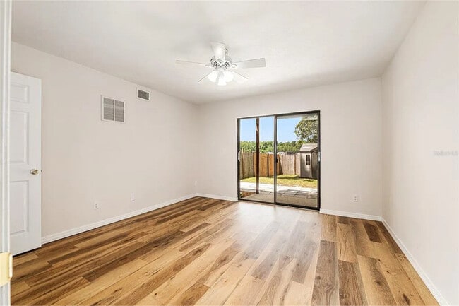 Building Photo - 4724 SW 67th Terrace