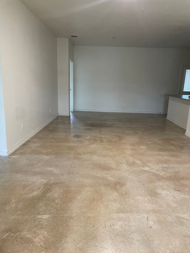 Building Photo - 1800 Emma Naylor Ct