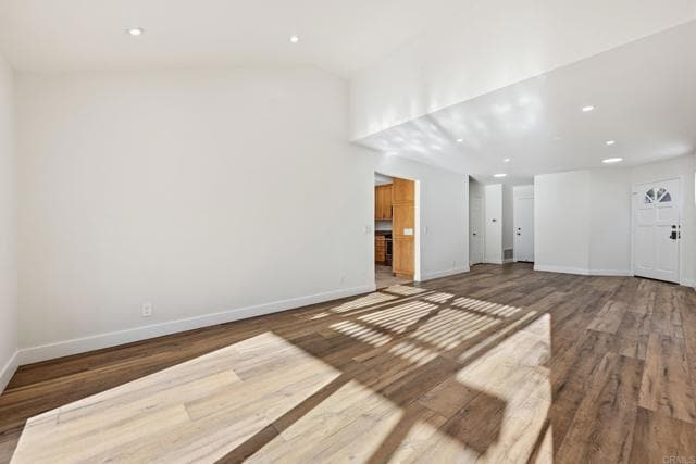 Building Photo - 819 Daphne Ct