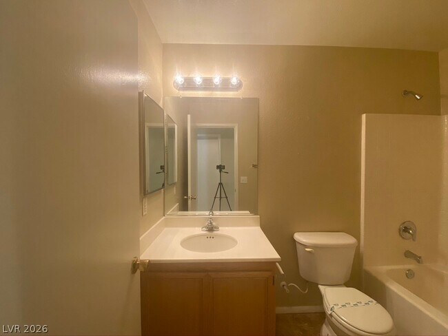 Building Photo - 4032 Coburn St